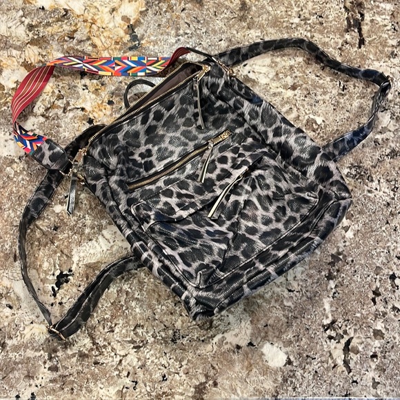 Source Unknown Handbags - Leopard print backpack/purse